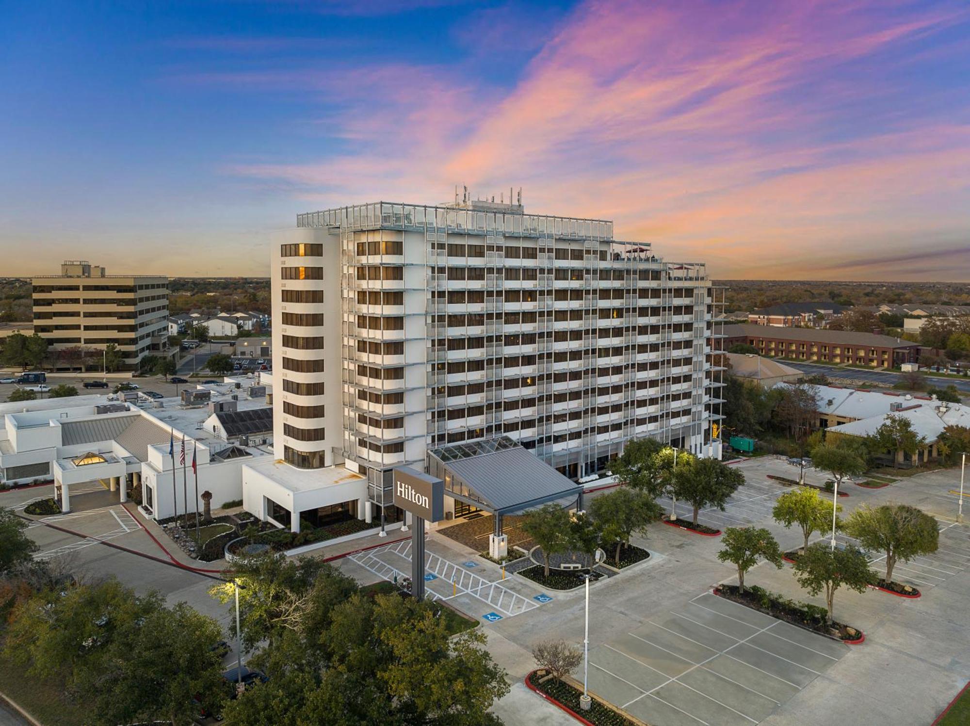 מלון Hilton College Station & Conference Center מראה חיצוני תמונה